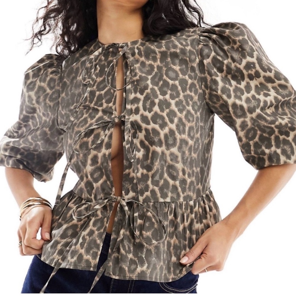 Asos Leopard Print Puff Sleeve Top. Size Medium